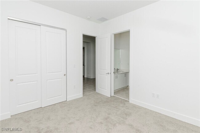Building Photo - 5114 Panella Ave