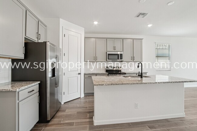 Building Photo - 18259 La Senda Dr W