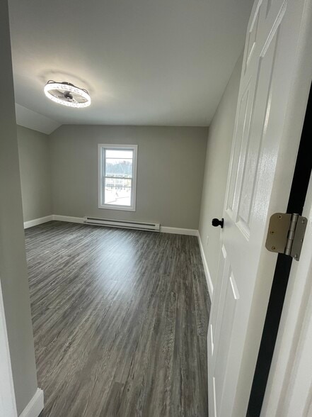 bedroom 1 - 154 Earle St
