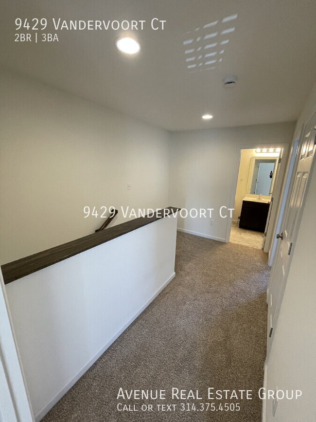 Building Photo - 9429 Vandervoort Ct