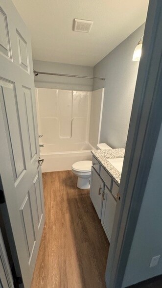 Building Photo - 3331 W Nantucket Ave