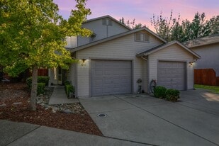 Building Photo - 3038 Courtside Dr