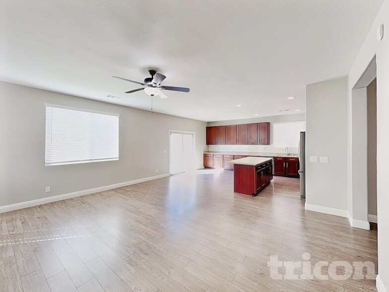 Building Photo - 10613 Sand Mountain Ave