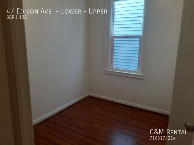 Building Photo - Nice 3 Bedroom - lower apartment