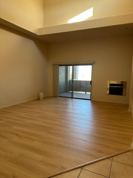 Building Photo - 16626 E Westby Dr