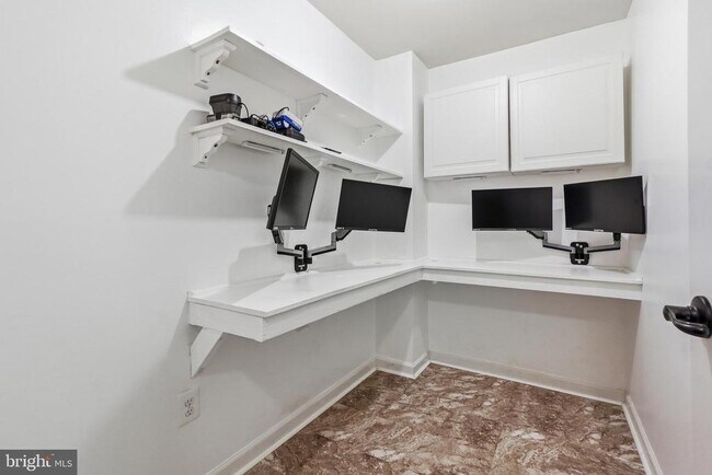 Building Photo - 2011 Serviceberry Rd