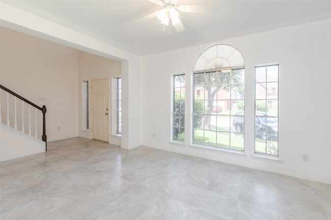 Building Photo - 12214 Meadow Ln Ct