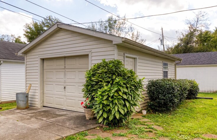 Building Photo - 2418 Manchester Rd