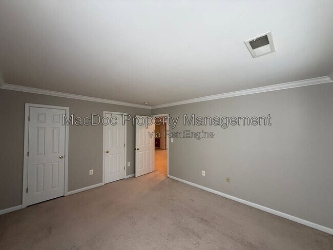 Building Photo - 1404 Graham Dr