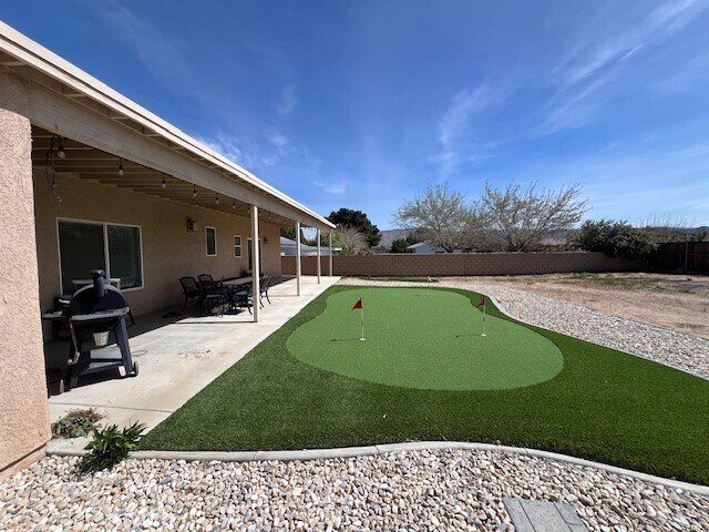 Building Photo - 17915 Westlawn St