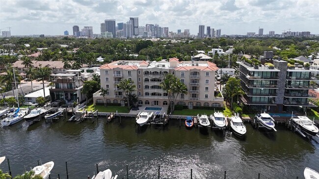 Building Photo - 105 Isle of Venice Dr