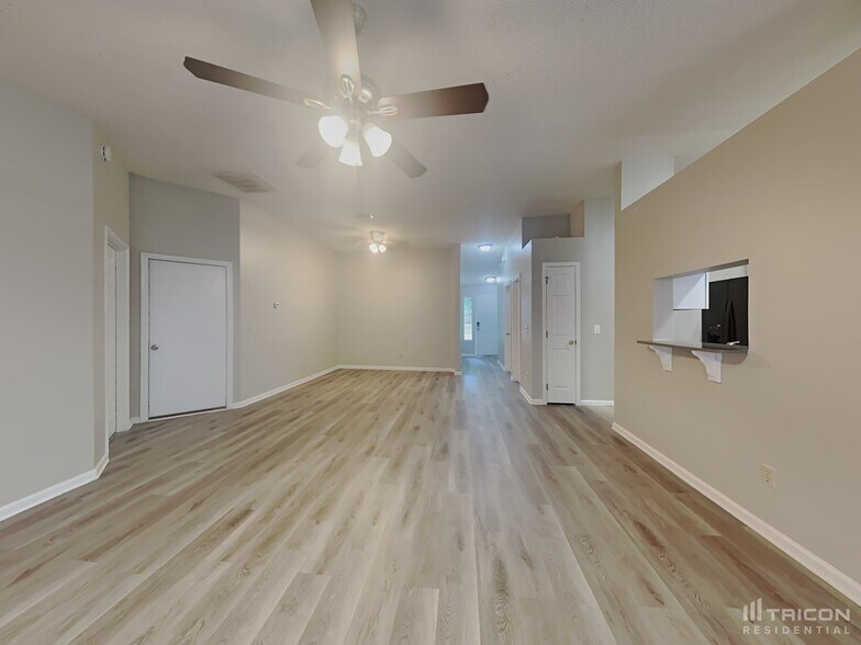Building Photo - 8163 Teaticket Dr