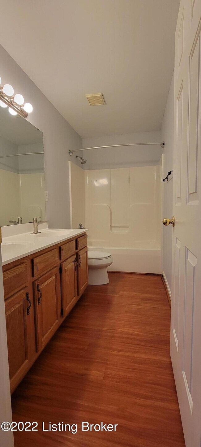 Building Photo - 13606 Saddlecreek Dr