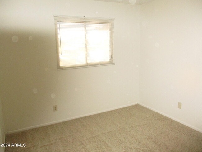 Building Photo - 6557 S La Rosa Dr