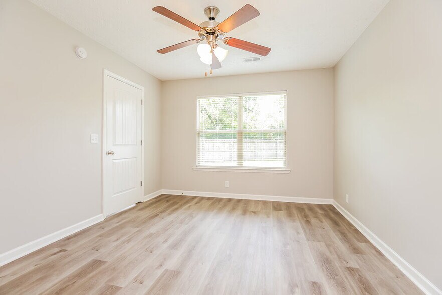 Building Photo - 1806 Warmingfield Dr