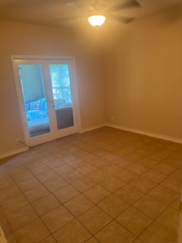 Building Photo - 1317 Wooded Knoll