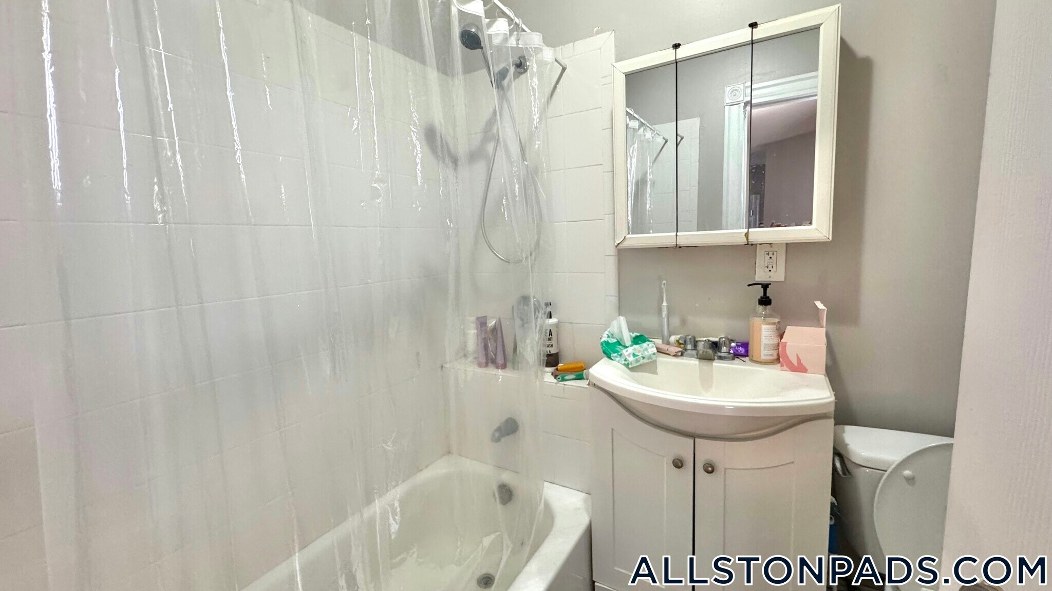 Building Photo - 1056 Commonwealth Ave