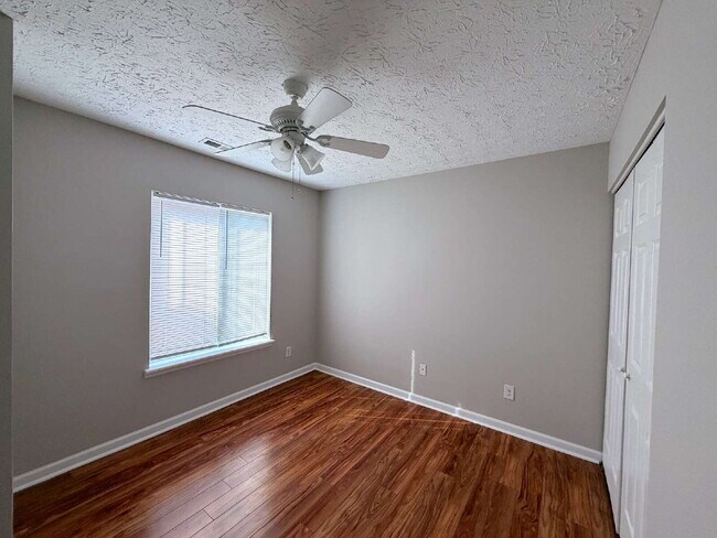 Building Photo - Charming 3 Bedroom Home in Raleigh!