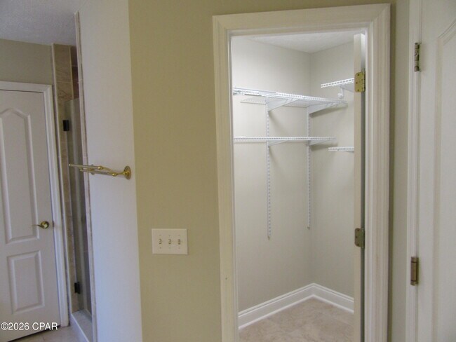 Building Photo - 3209 Pleasant Hill Rd