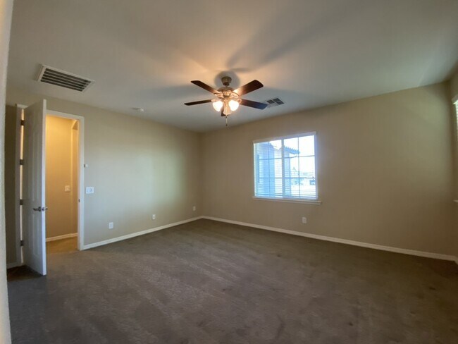 Building Photo - 3726 E Angstead Dr