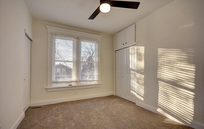 Building Photo - 220 N Monroe Ave