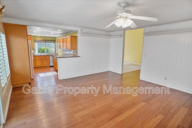 Building Photo - 25735 Velan Dr