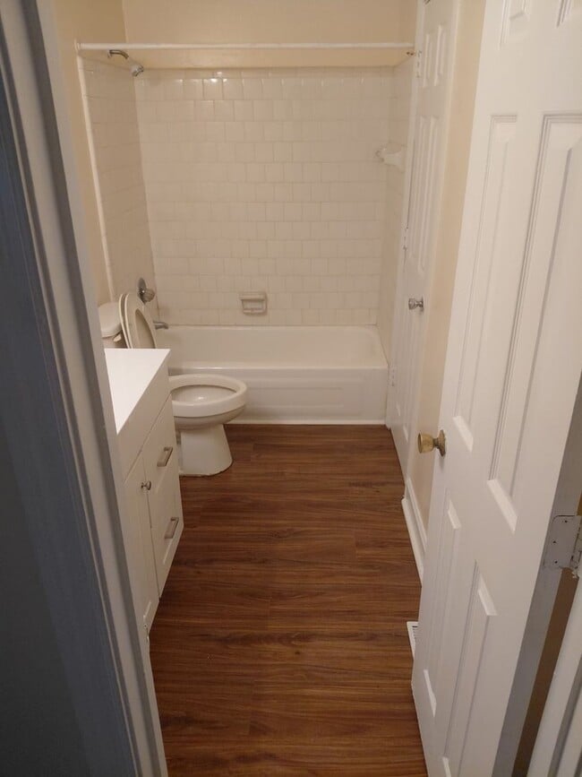 Building Photo - 3108 Plantation Dr