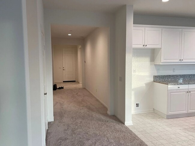 Building Photo - Elegant 7-Bedroom Retreat with Modern Upgr...