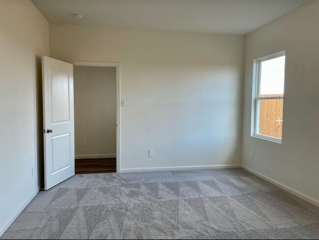 Building Photo - 3 bedroom house in Forney!