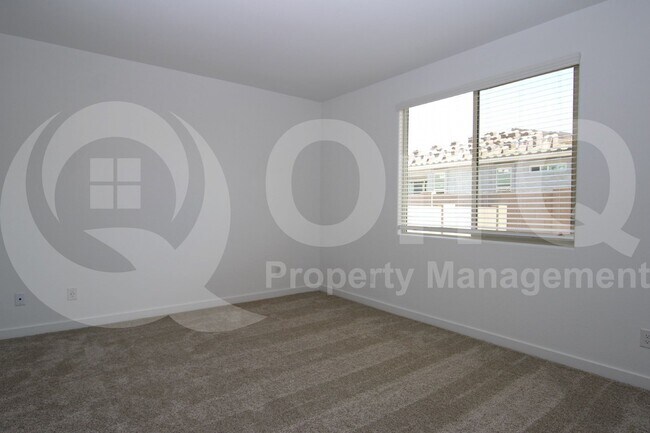 Building Photo - 17108 W Fallen Leaf Ln