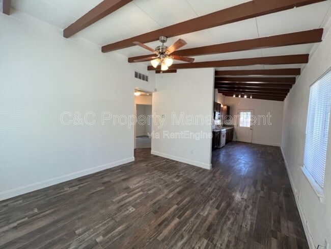 Building Photo - 2119 E Griffith Way