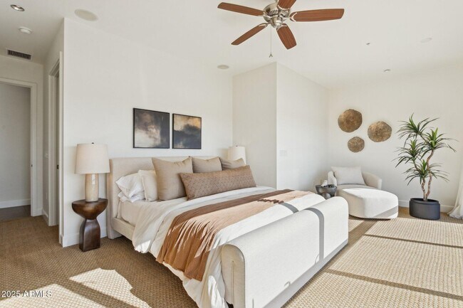 Building Photo - 15215 N Kierland Blvd