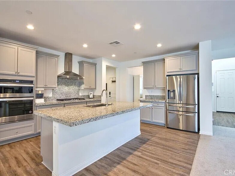 Building Photo - 33022 Clairette Ct