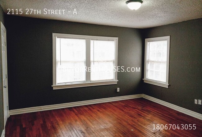 Building Photo - Handyman Special $99 Move in + Admin Fee /...