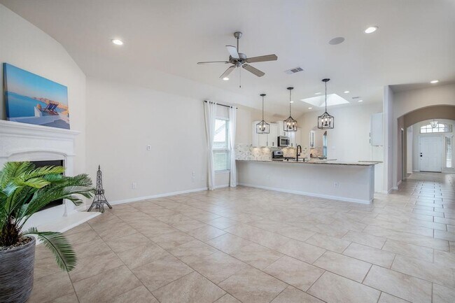 Building Photo - 14014 Sand Ridge Crossing