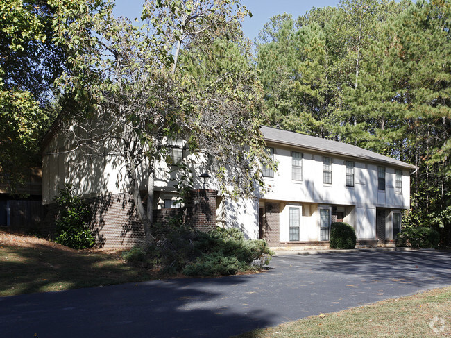 Primary Photo - Natchez Trace Apartments