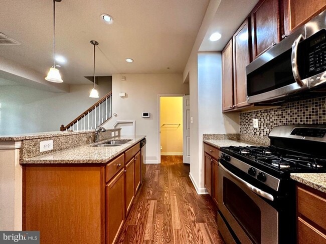 Building Photo - 908 Hall Station Dr