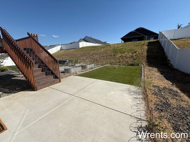 Building Photo - Beautiful Newer Home in Greenacres - Centr...