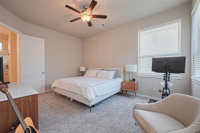 Building Photo - 15819 Glascorri Dr