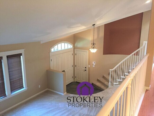 Building Photo - 158 Glenview Dr