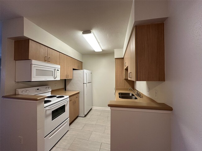 Building Photo - 2350 Bering Dr