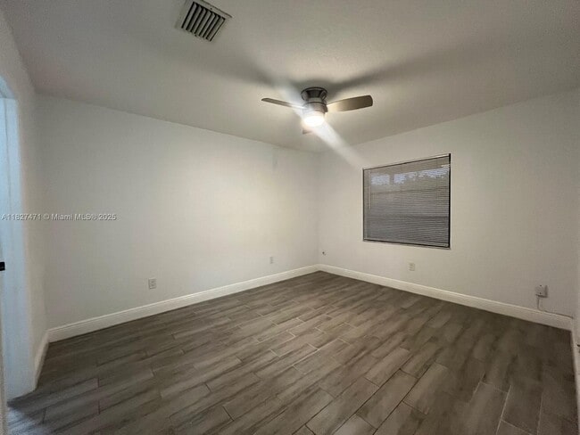 Building Photo - 1710 NW 92nd Ave
