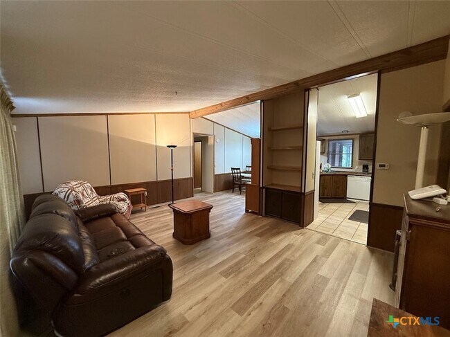 Building Photo - 442 Buckhorn Dr
