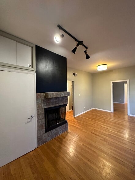 Building Photo - 743 W California Ter