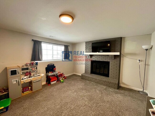 Building Photo - 7110 Goldfield Dr
