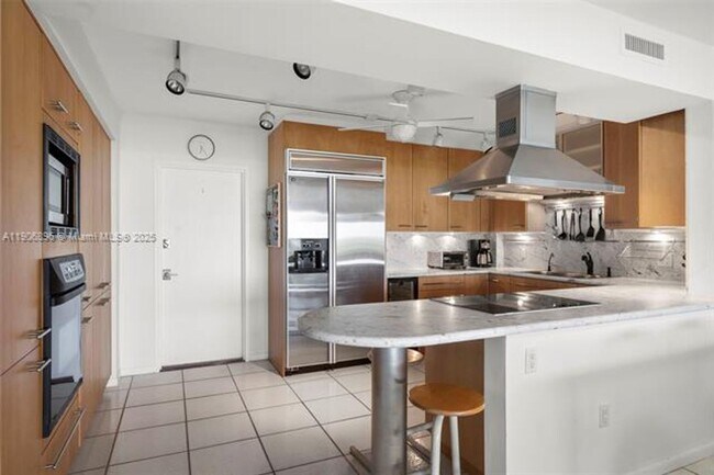 Building Photo - 155 Ocean Ln Dr