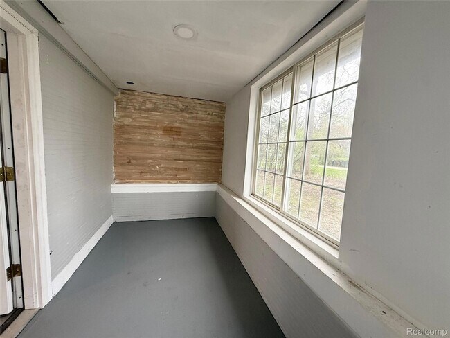 Building Photo - 20500 McKishnie St