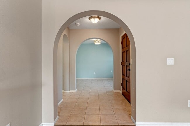 Building Photo - Spacious 3-Bed, 2-Bath Home in Casselberry