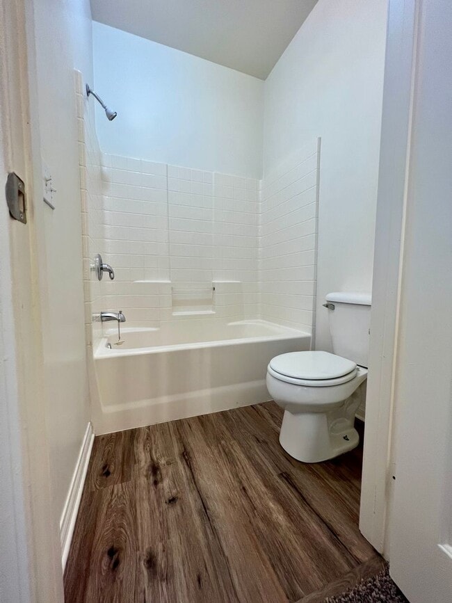 Building Photo - 708 Meadow Grove Ct