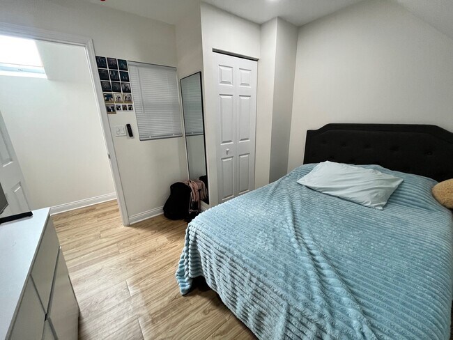 Building Photo - 3707 N Nora Ave